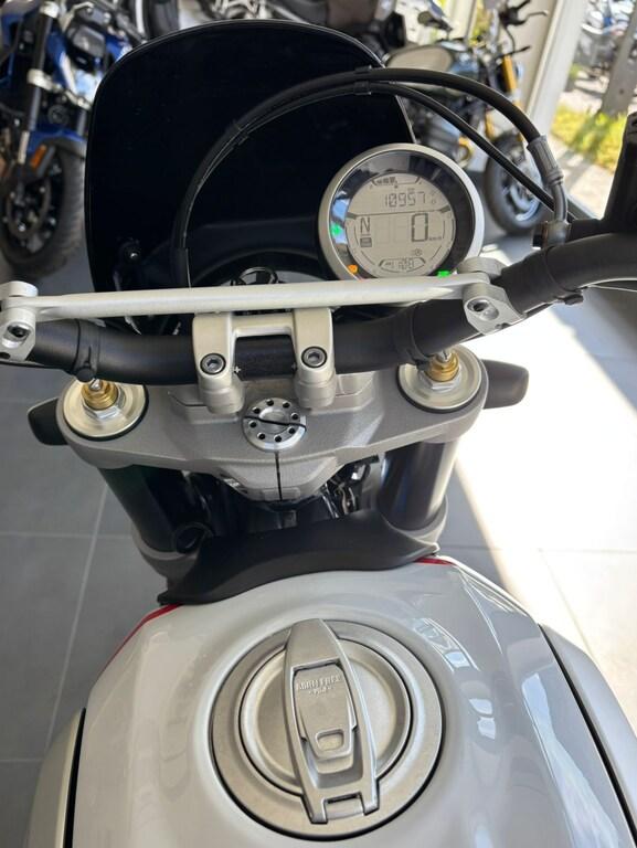 SCRAMBLER 800