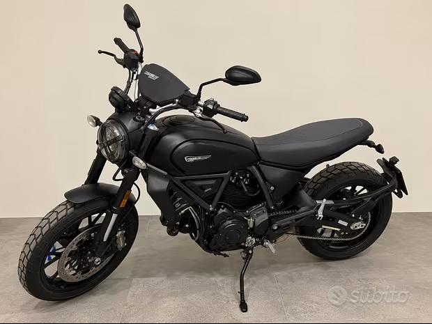 SCRAMBLER 800
