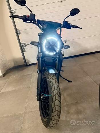 SCRAMBLER 800