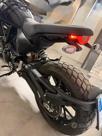 SCRAMBLER 800