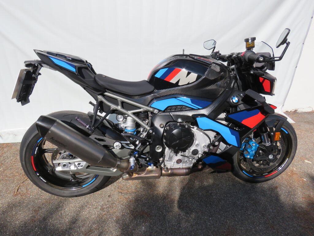M 1000 R