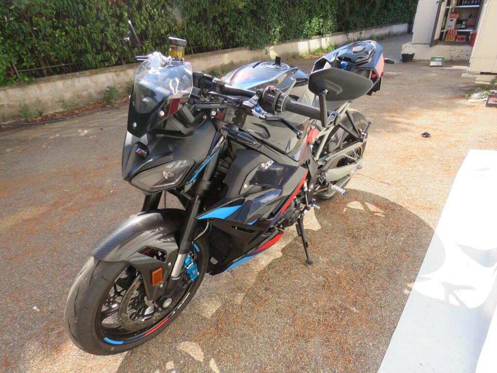 M 1000 R