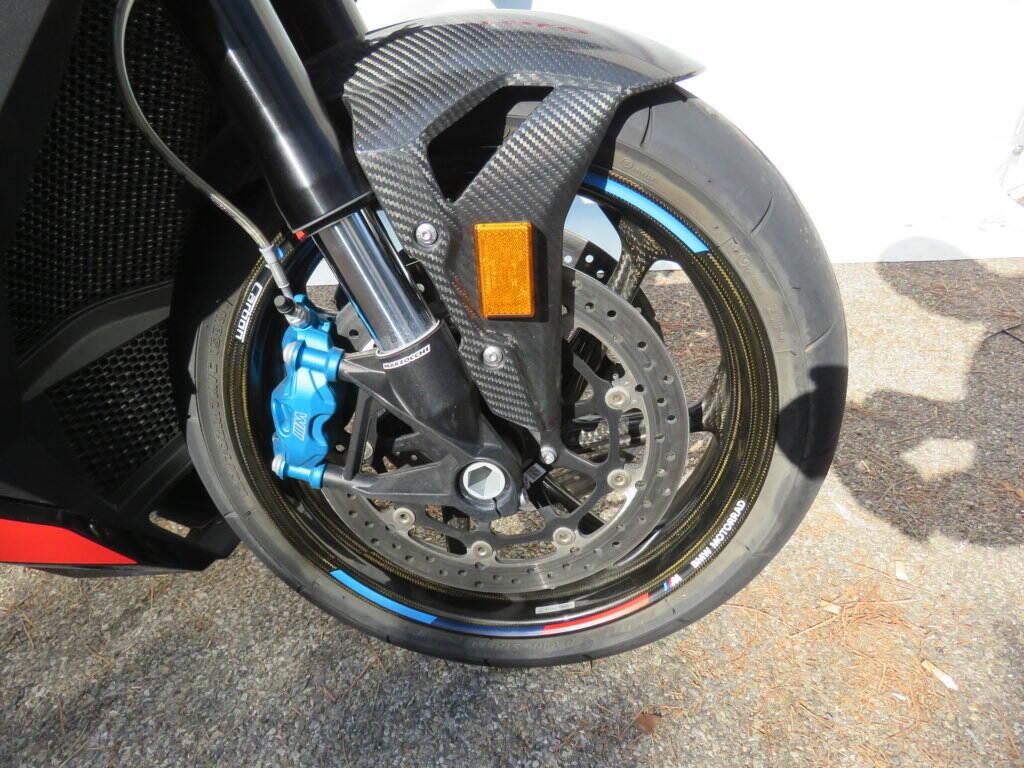M 1000 R
