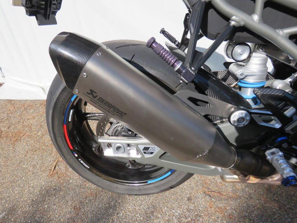 M 1000 R