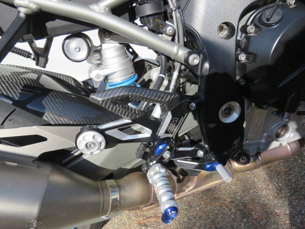 M 1000 R