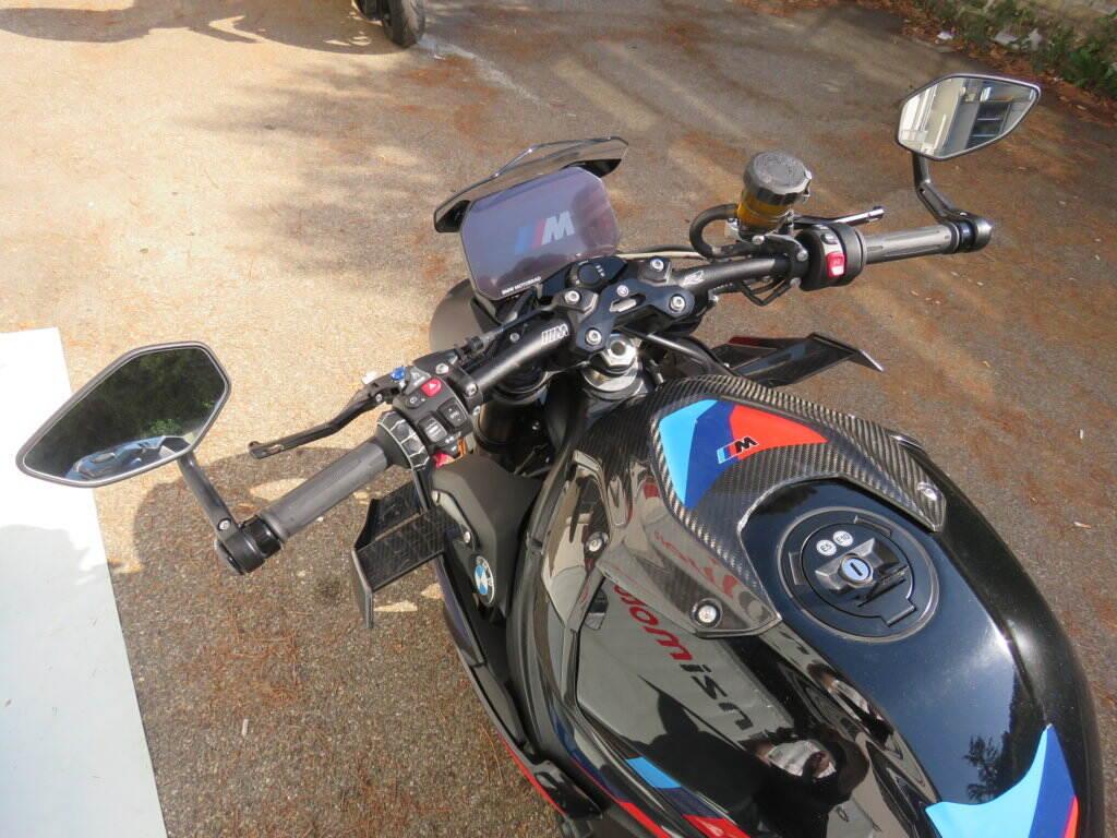 M 1000 R