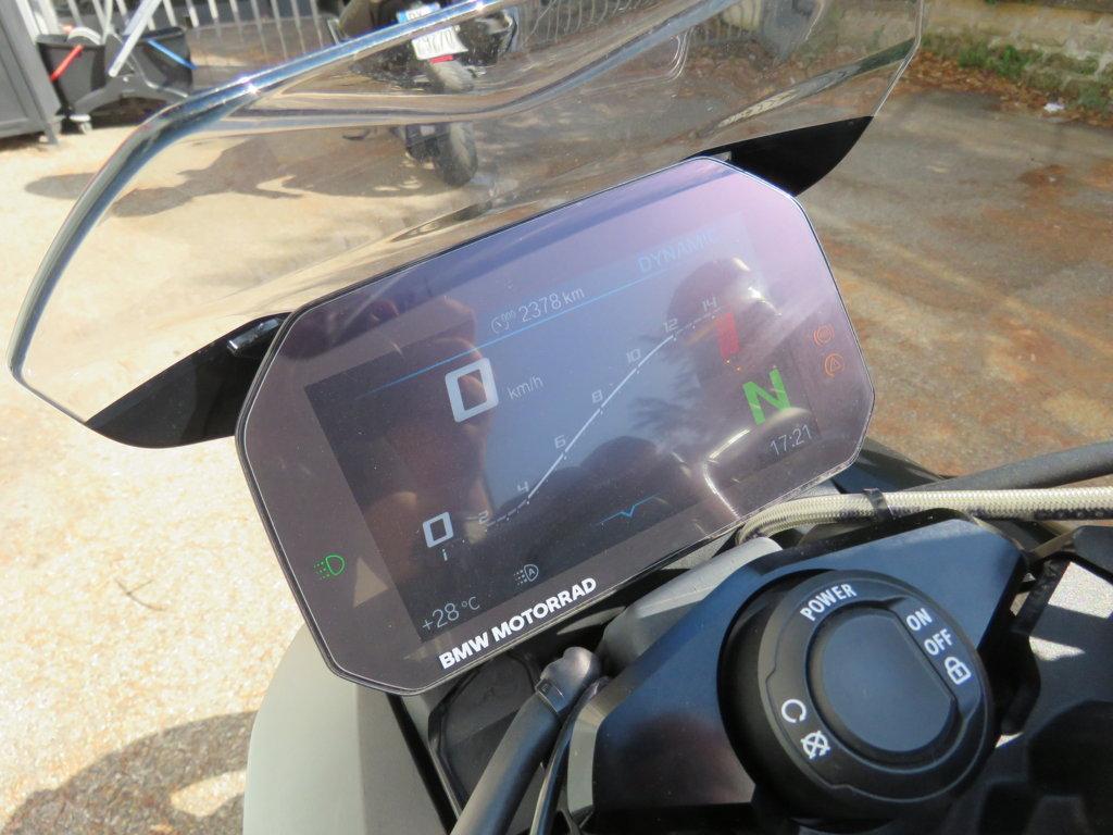 M 1000 R