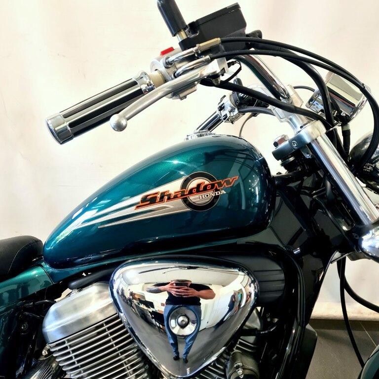SHADOW VT 600