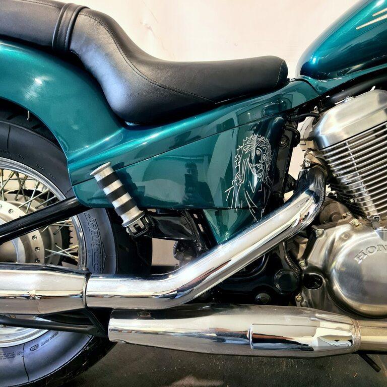 SHADOW VT 600