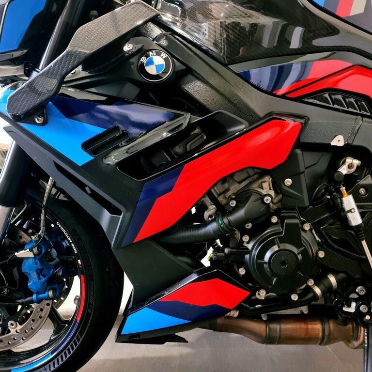 M 1000 R