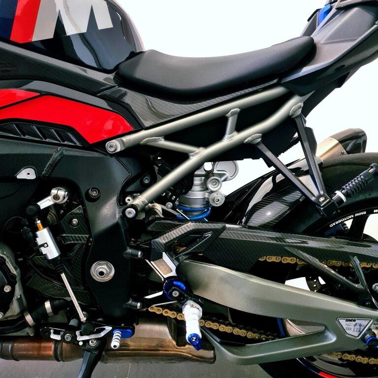 M 1000 R
