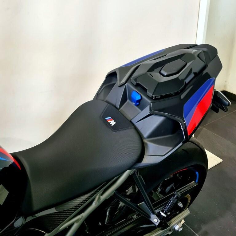 M 1000 R