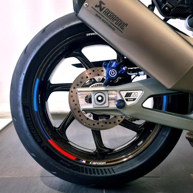 M 1000 R