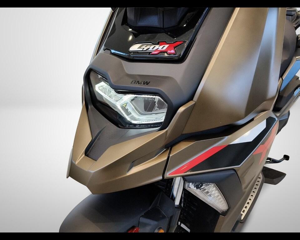 C 400 X