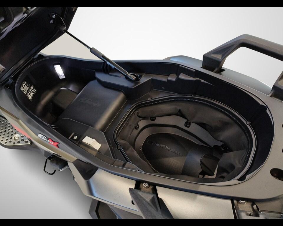 C 400 X