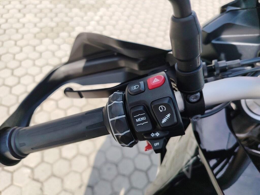 F 900 XR