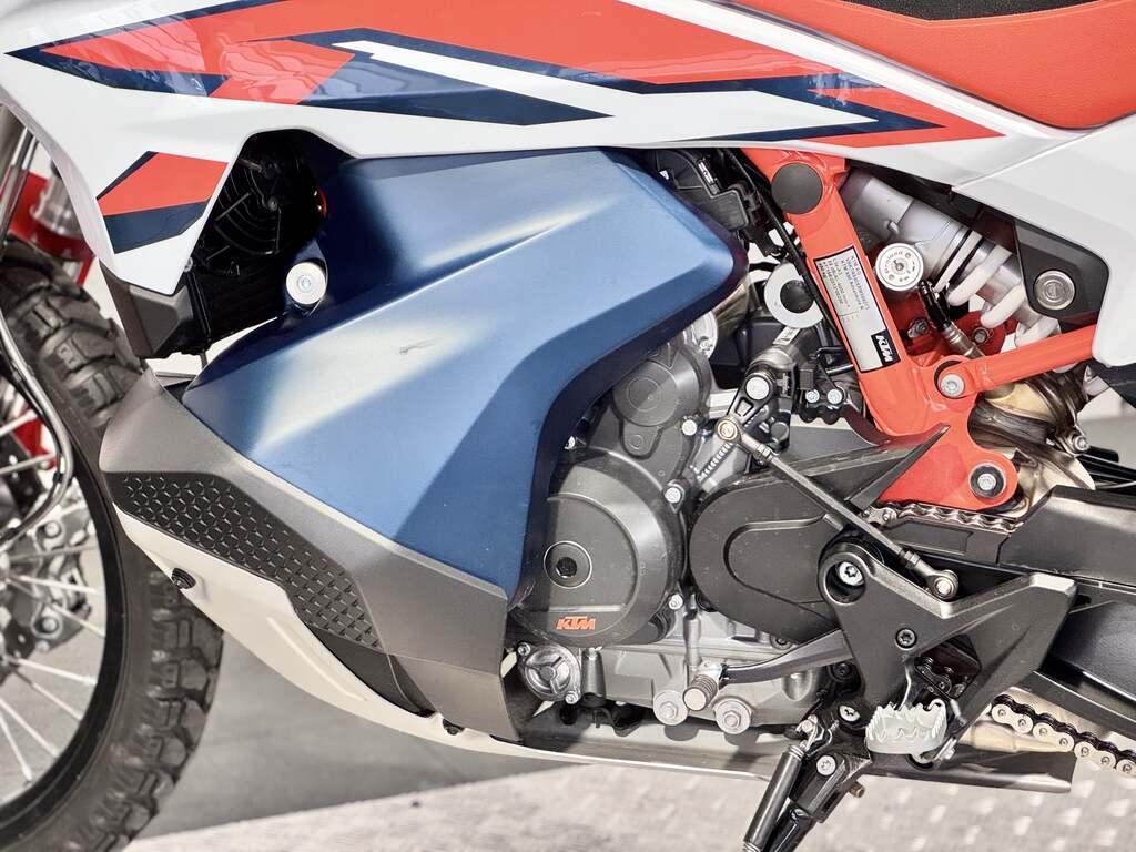 890 ADVENTURE
