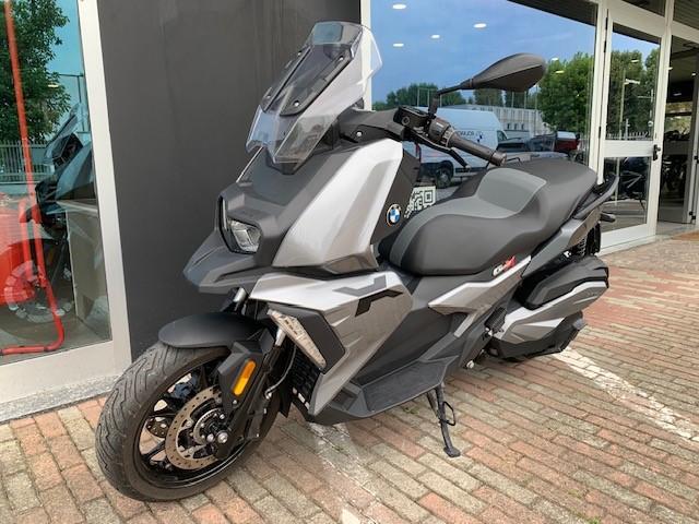 C 400 X