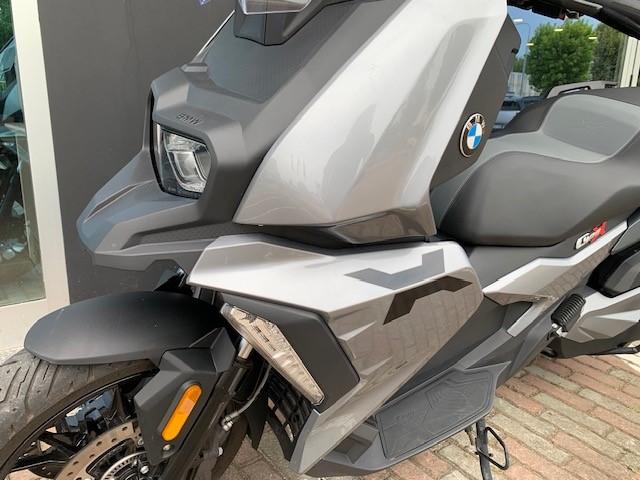 C 400 X