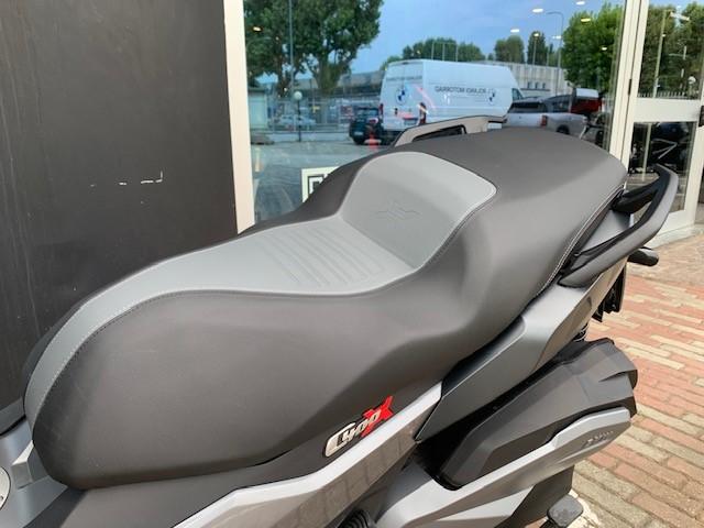 C 400 X