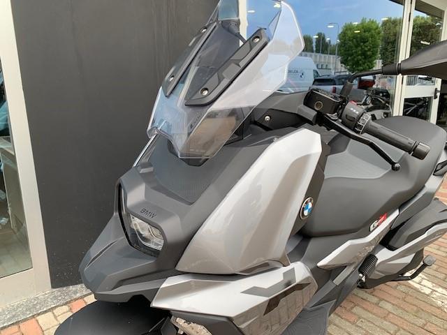 C 400 X