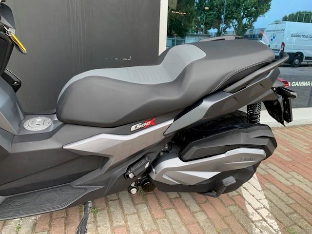 C 400 X