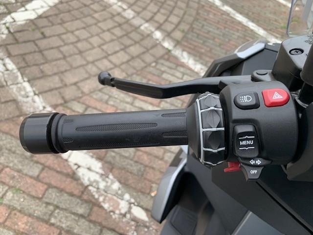 C 400 X