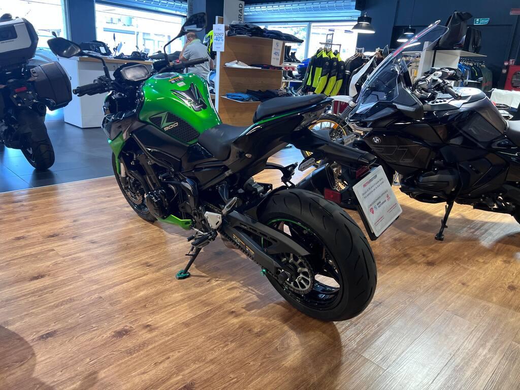 Z 900