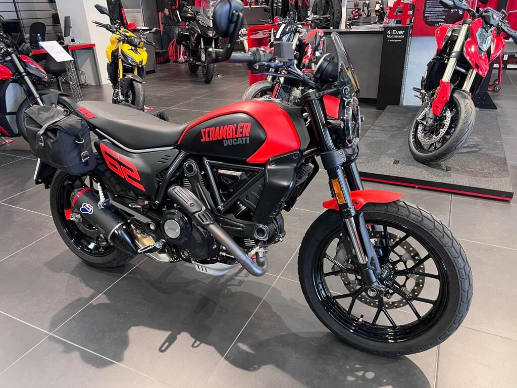 SCRAMBLER 800