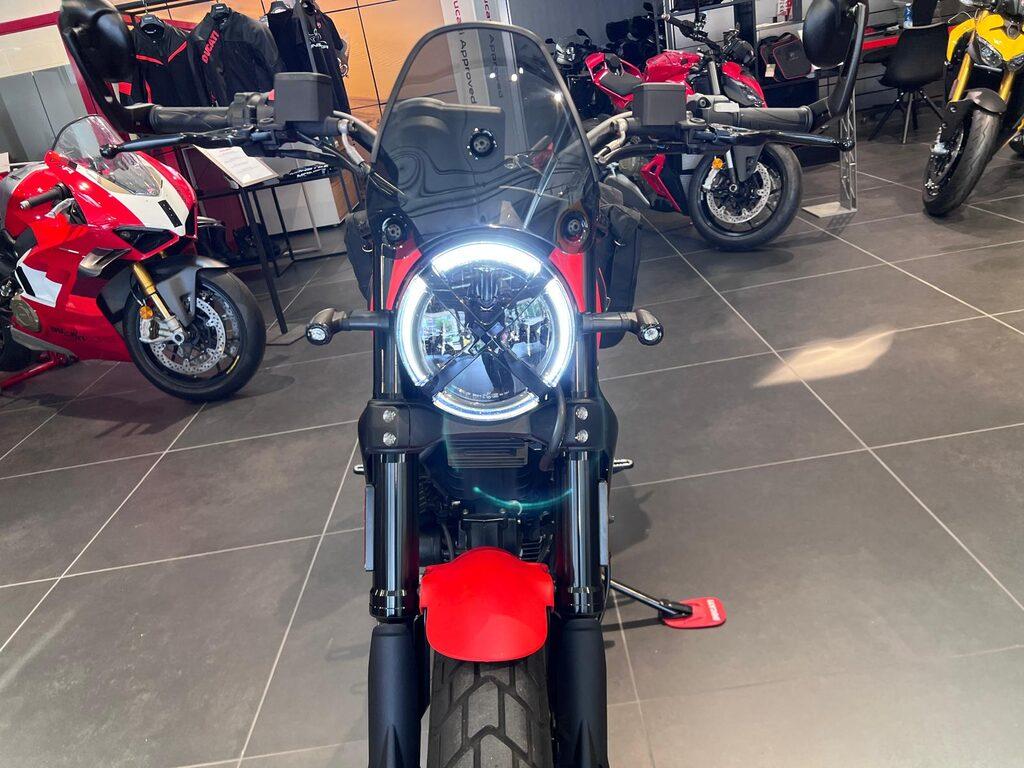 SCRAMBLER 800