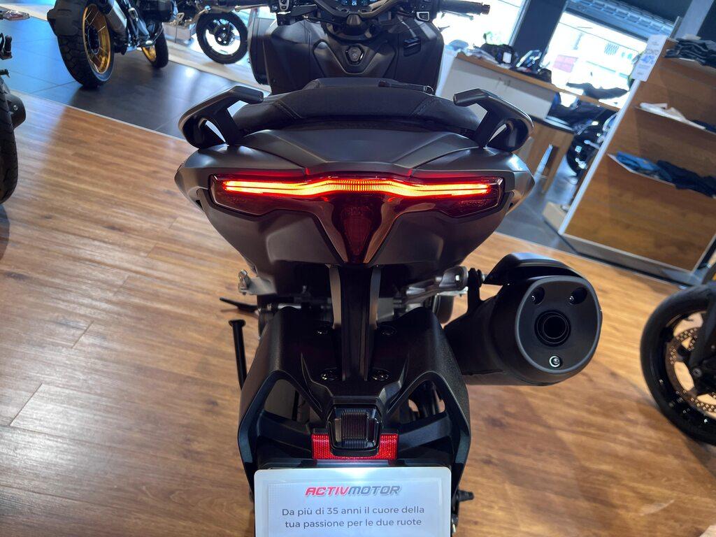 T-MAX 560