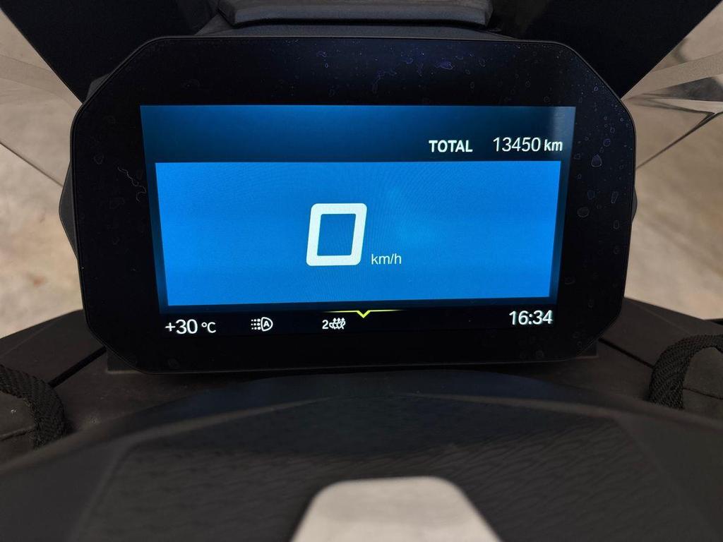 C 400 X