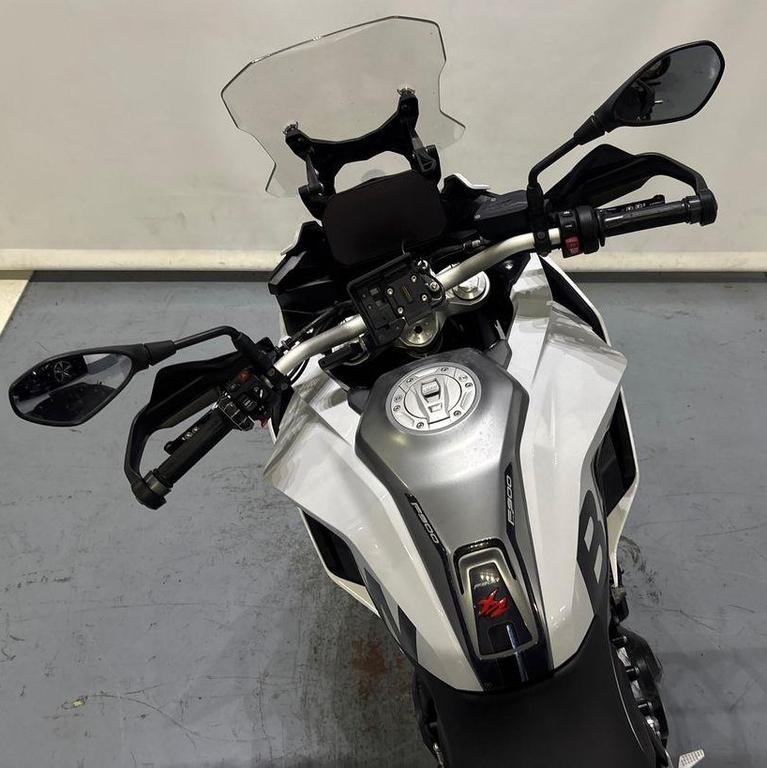 F 900 XR