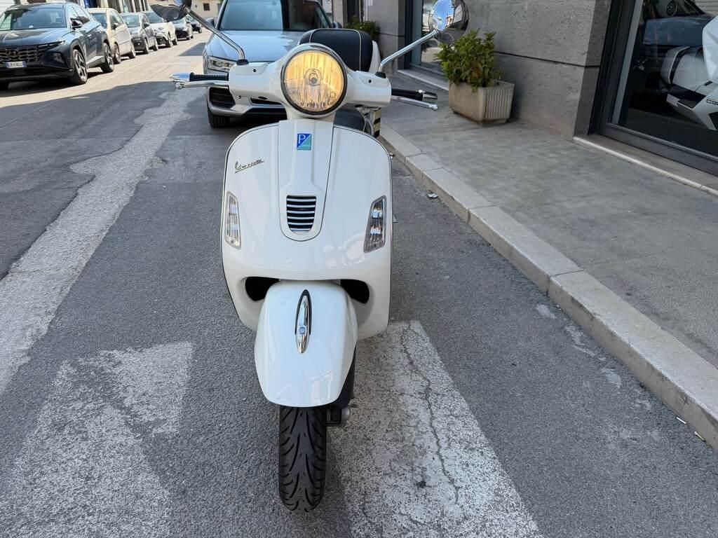 VESPA GTS 300
