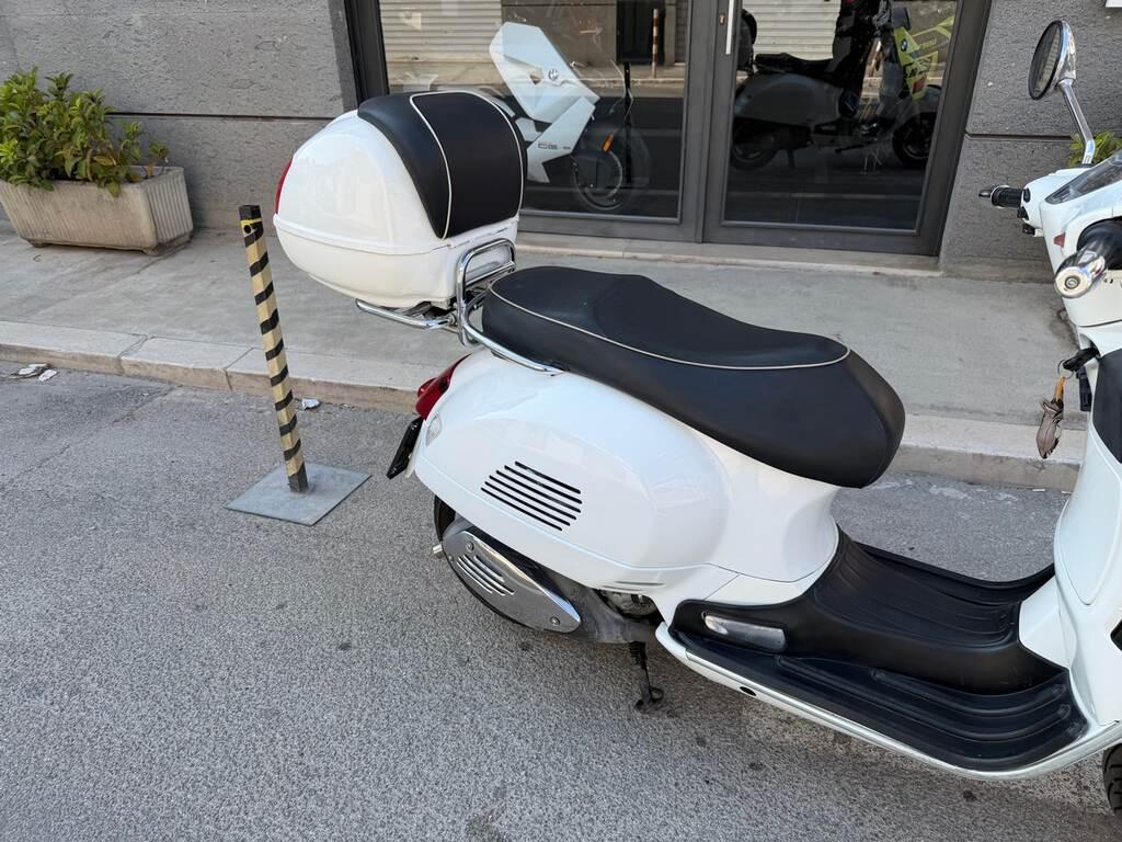 VESPA GTS 300
