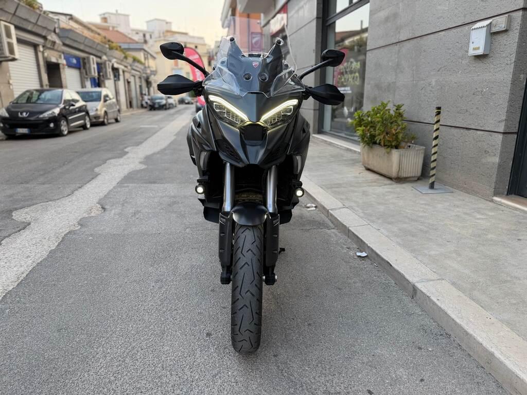 MULTISTRADA V4