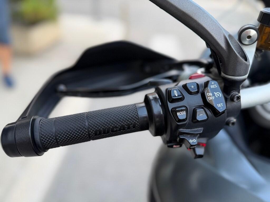 MULTISTRADA V4