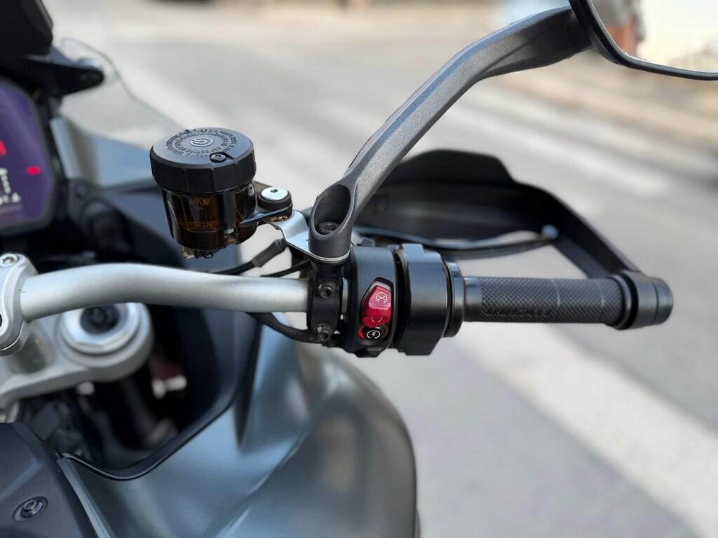 MULTISTRADA V4