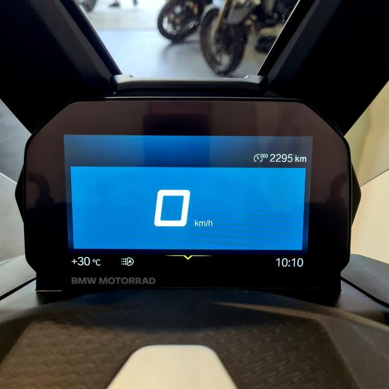 C 400 X