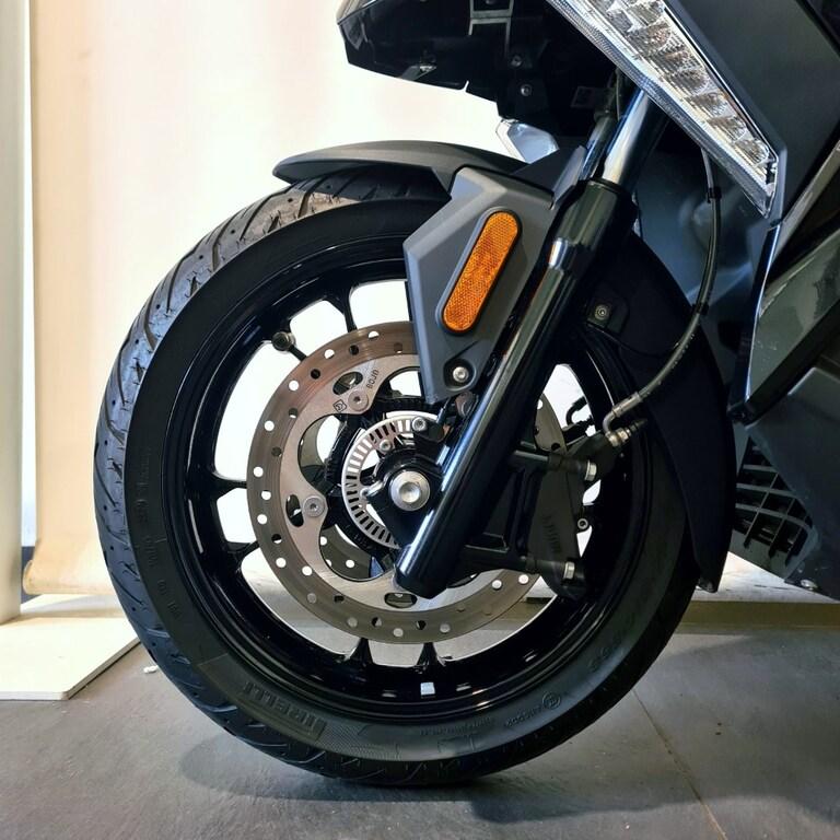 C 400 X