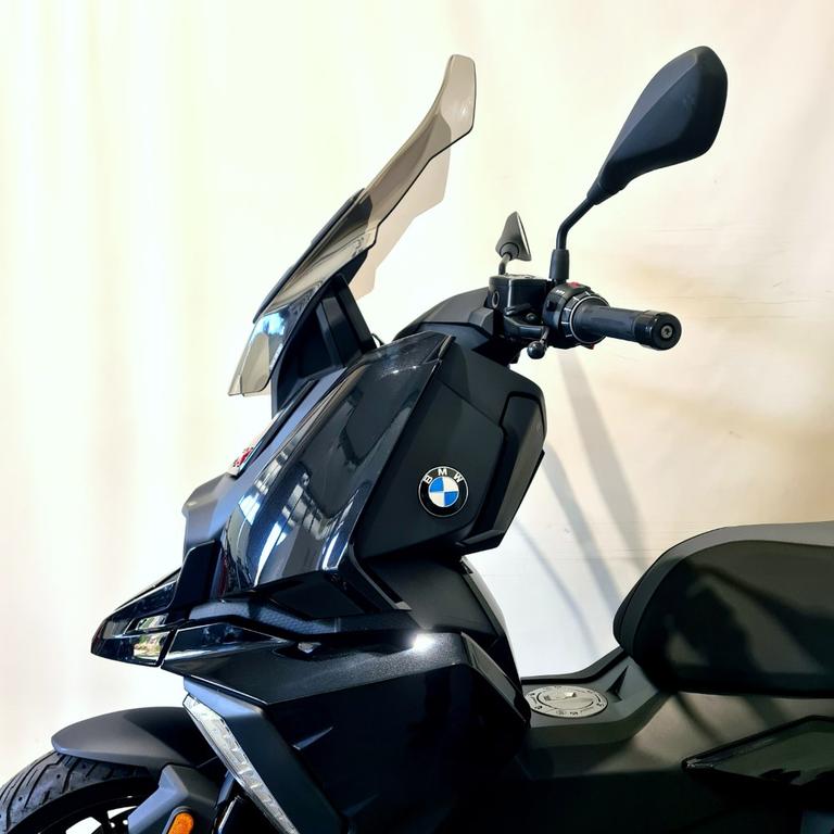 C 400 X