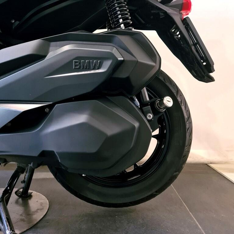 C 400 X