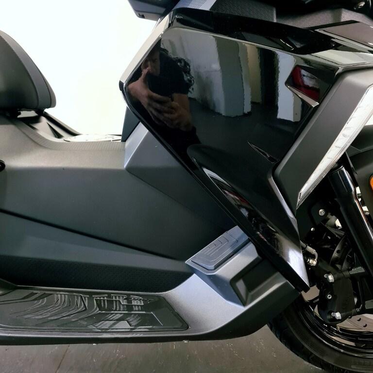 C 400 X
