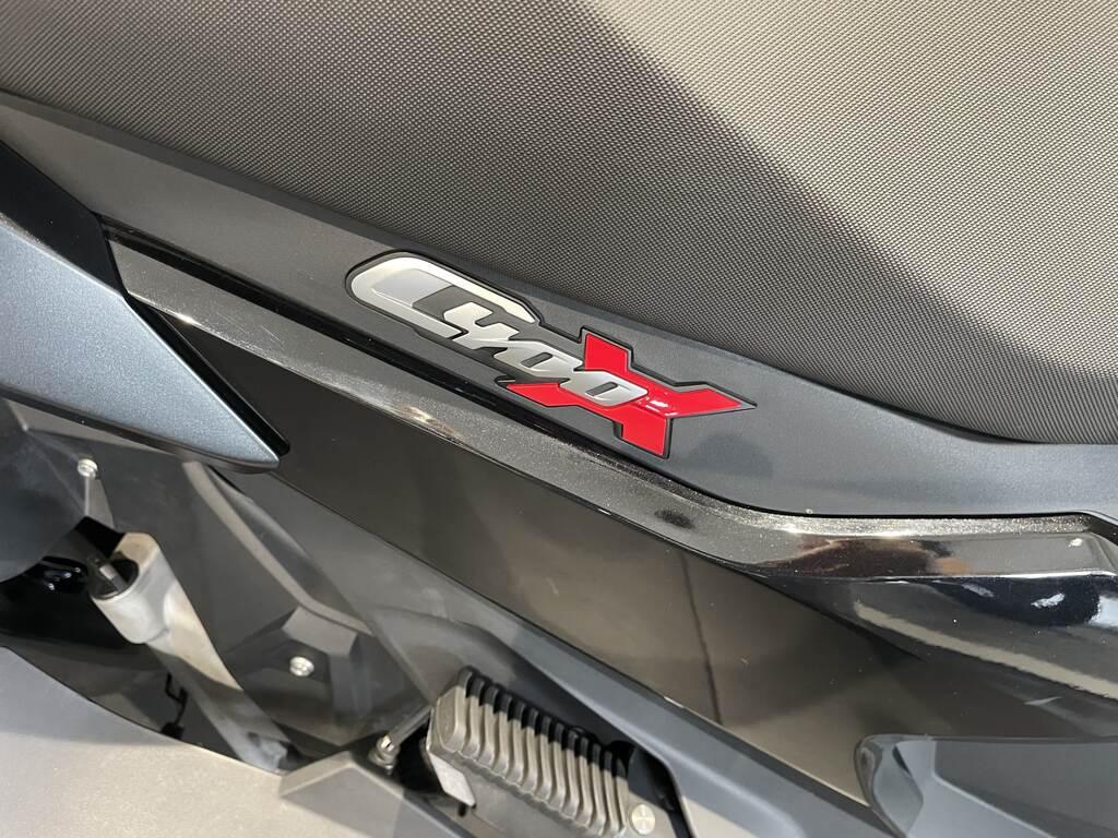 C 400 X