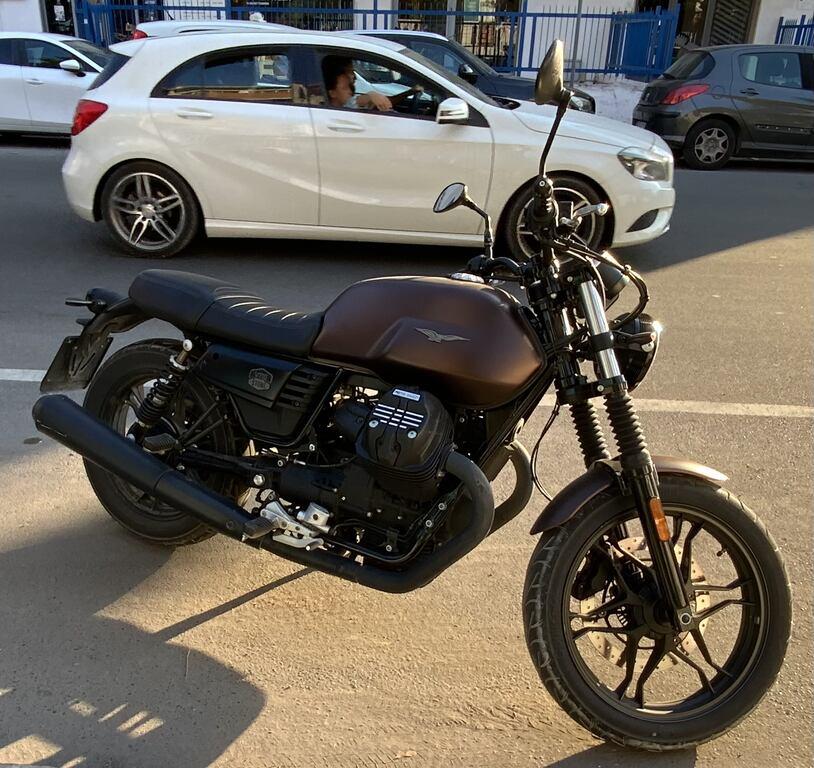 V7 III 750