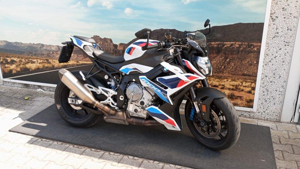 M 1000 R