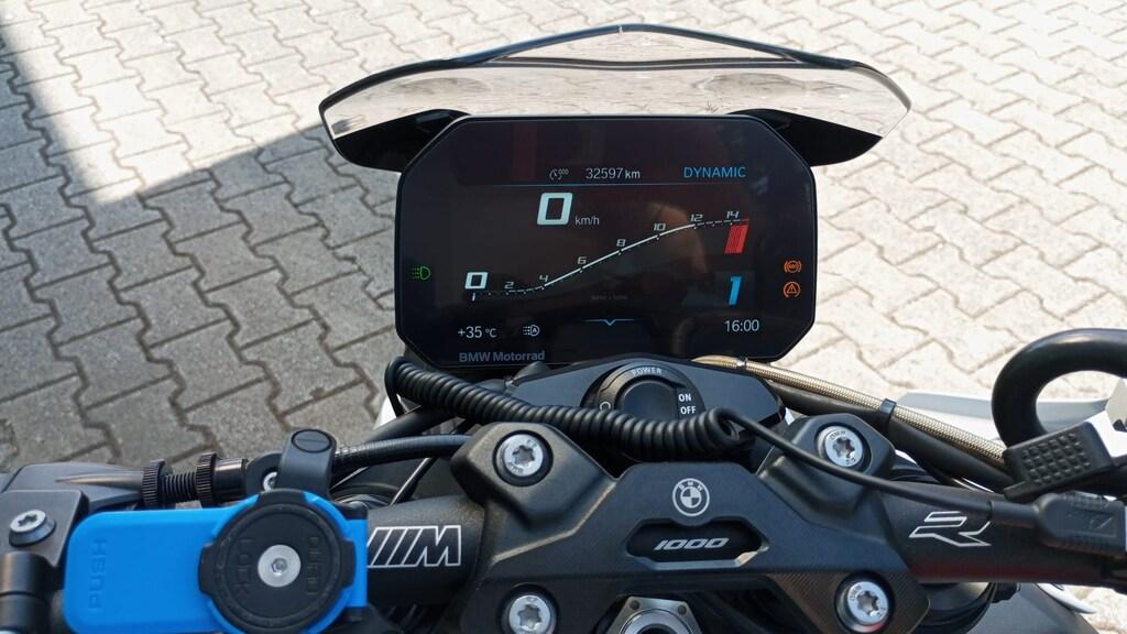 M 1000 R