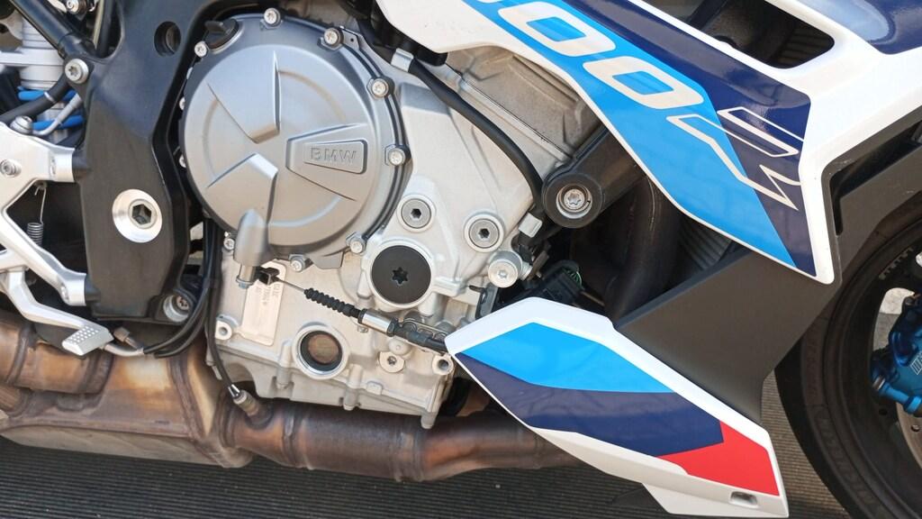 M 1000 R