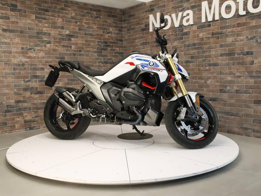 R 1300 R