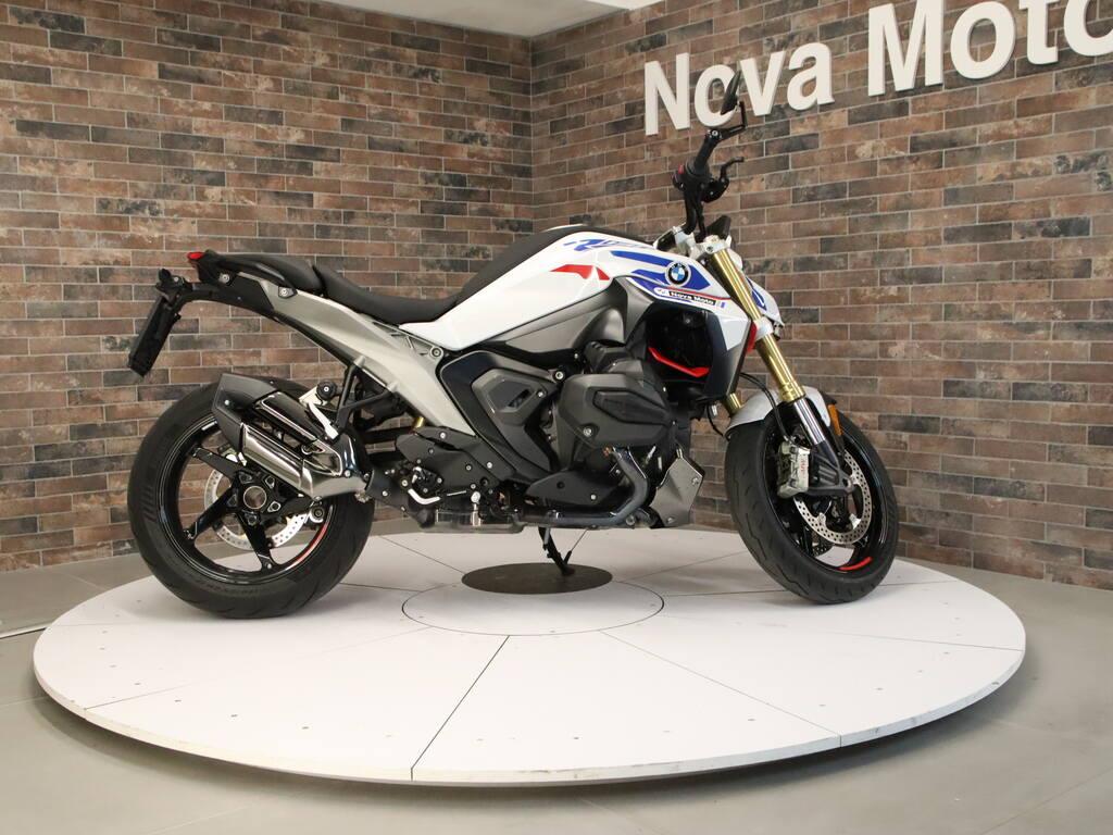 R 1300 R